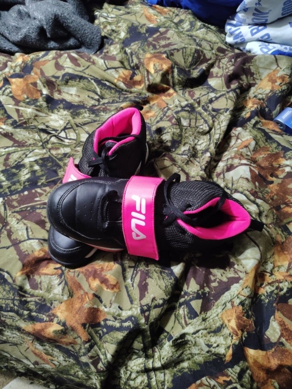 Fila Black & Hot Pink Kids' Athletic Shoes
